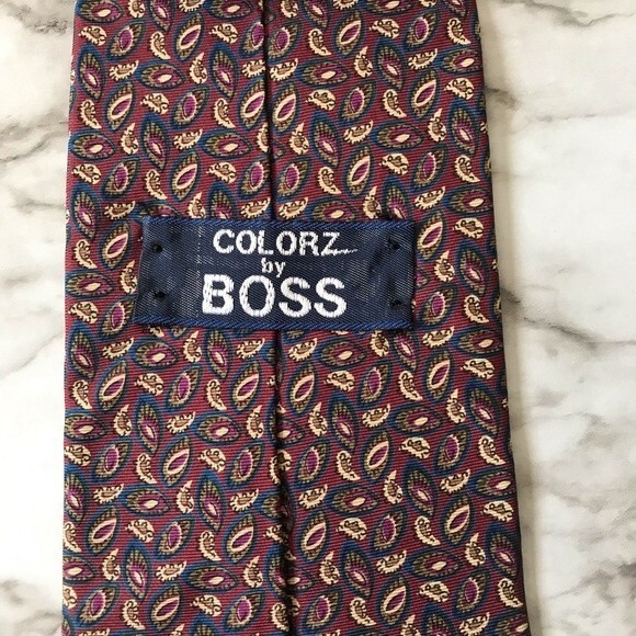 Colorz by Boss Men’s Tie Red and Blue Paisley Inspired Print - Picture 2 of 3